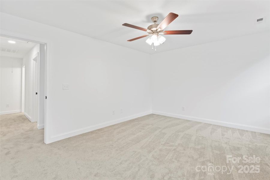 Spacious, unfurnished interior of a new home in , Mooresville (Image 28).
