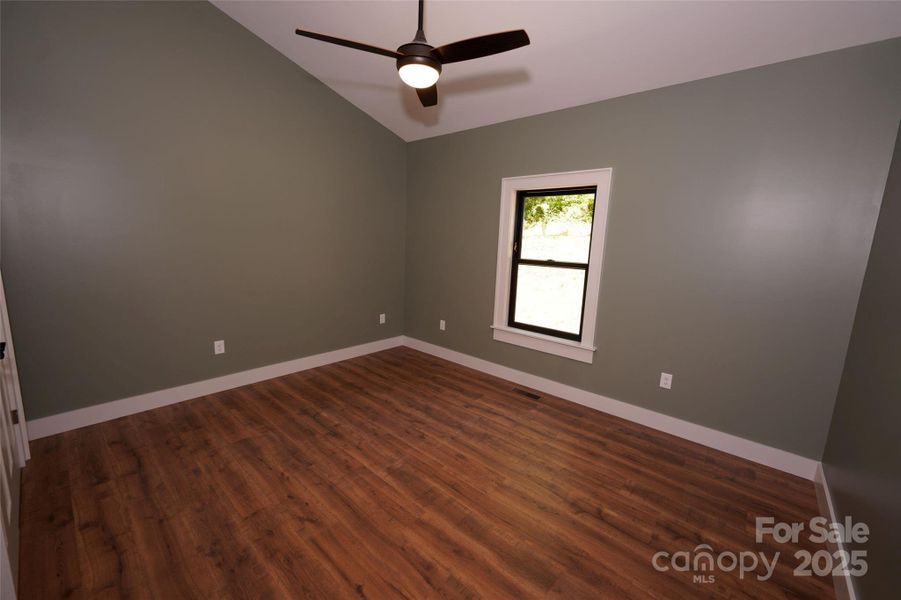 Spacious, unfurnished interior of a new home in , Maggie Valley (Image 12).