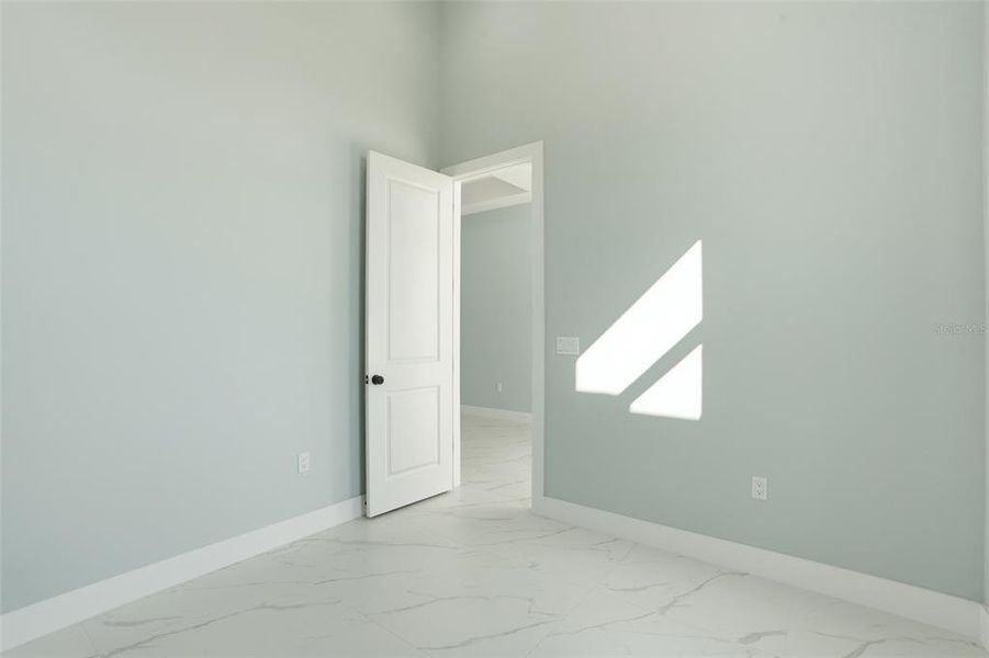 Spacious, unfurnished interior of a new home in , Naples (Image 18).