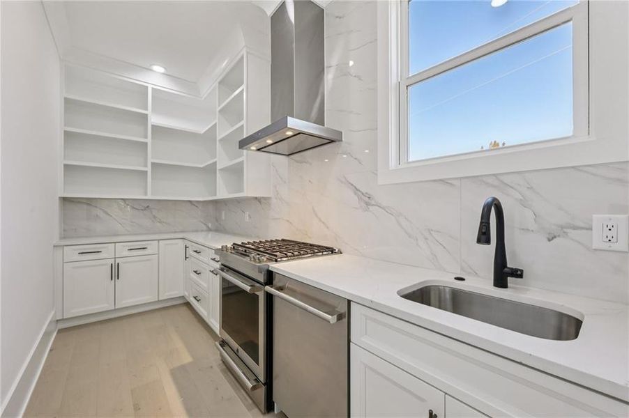Furnished interior view inside a new home in , Buford (Image 8).