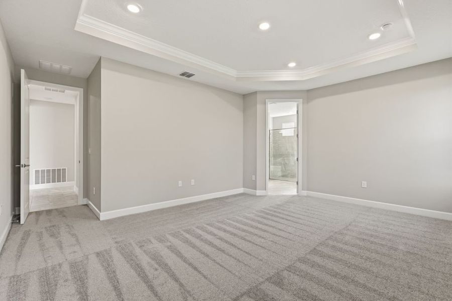 Spacious, unfurnished interior of a new home in Headwaters at Lofton Creek, Yulee (Image 17).