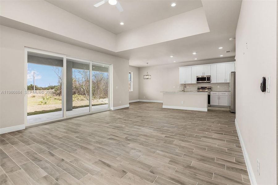 Finishes may vary Finishes may vary