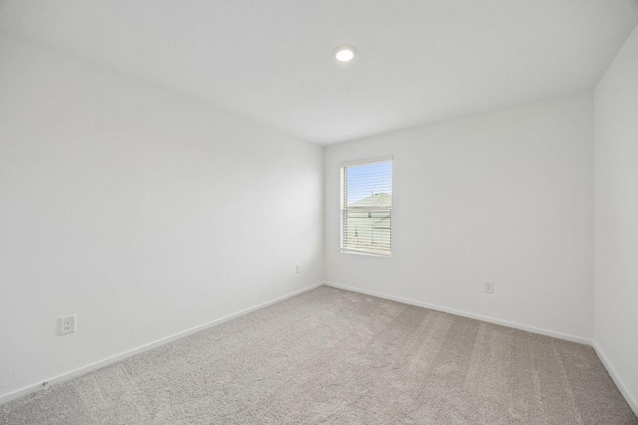 Spacious, unfurnished interior of a new home in Mavera, Conroe (Image 22).