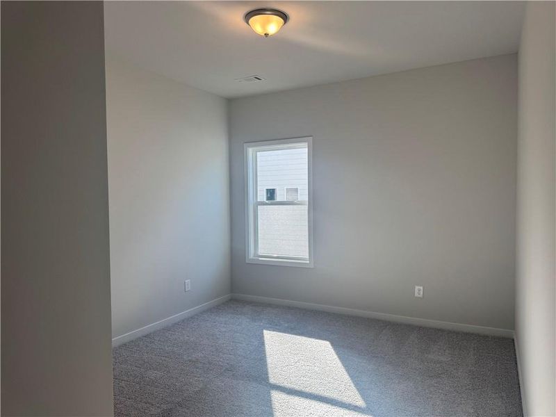 Spacious, unfurnished interior of a new home in Rosewood Lake Preserve, Hoschton (Image 30).