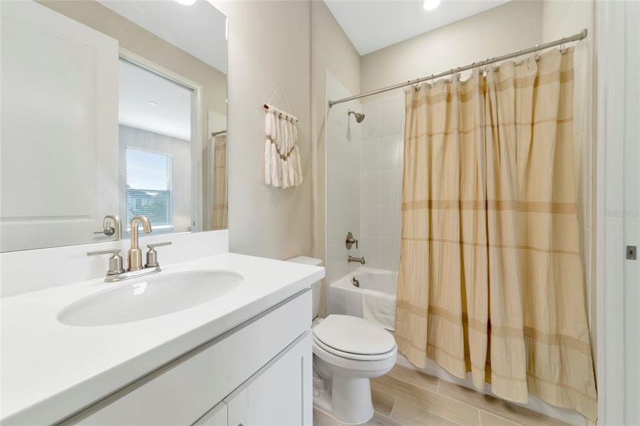 Furnished interior view inside a new home in , Sarasota (Image 43).