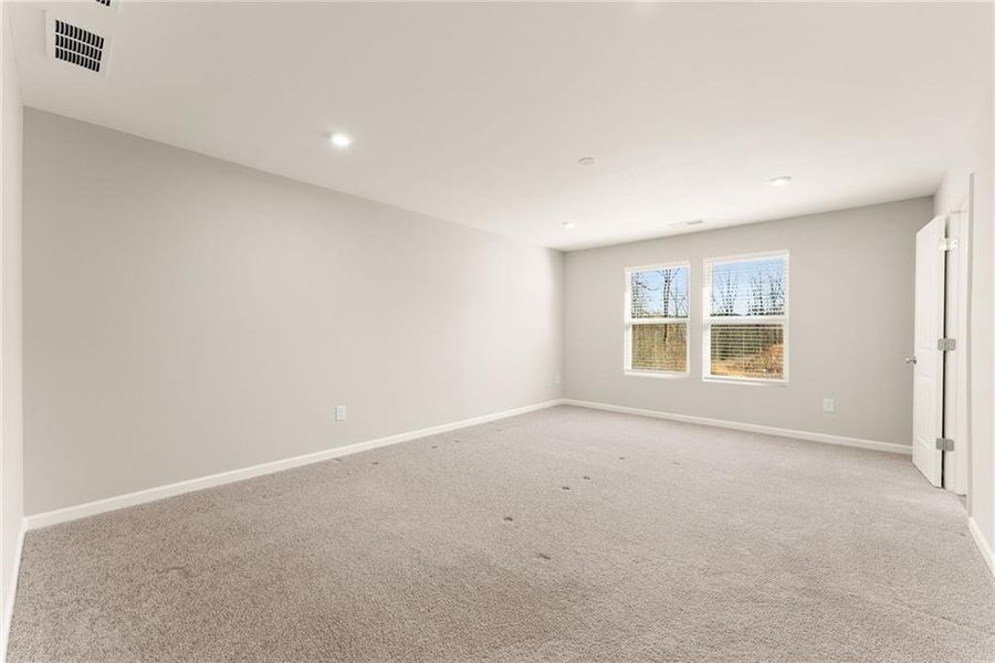 Spacious, unfurnished interior of a new home in , Braselton (Image 24). Spacious, unfurnished interior of a new home in , Braselton (Image 24).