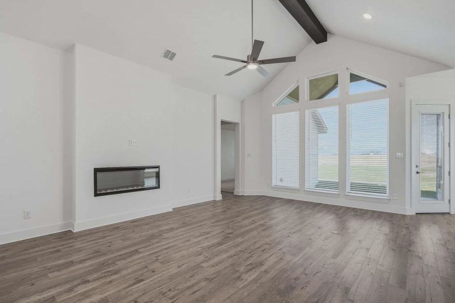 Representative unfurnished interior of a home built from the Brandon by Chesmar Homes in Sienna Lakes, San Antonio (Image 8).