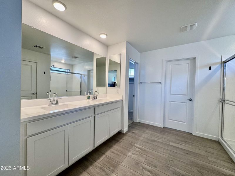 Dual Vanity Primary Bath