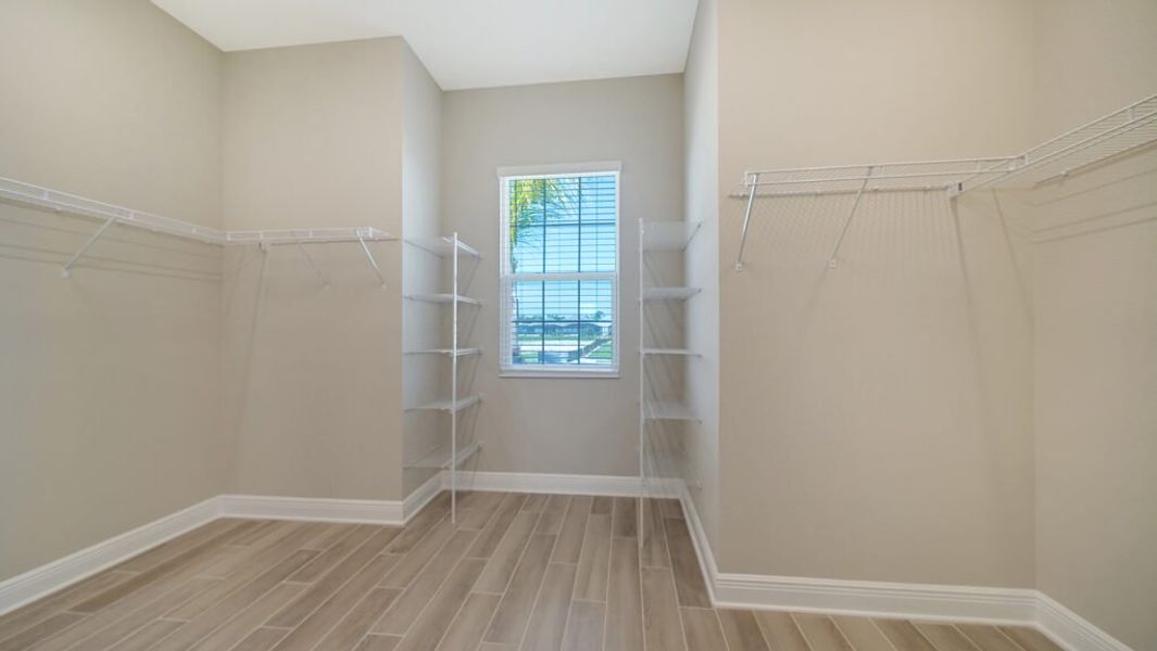 Spacious, unfurnished interior of a new home in Grand Palm, Venice (Image 23). Spacious, unfurnished interior of a new home in Grand Palm, Venice (Image 23).