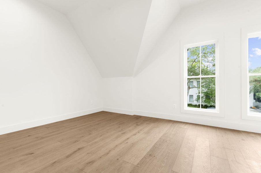 Spacious, unfurnished interior of a new home in , Mount Pleasant (Image 62).