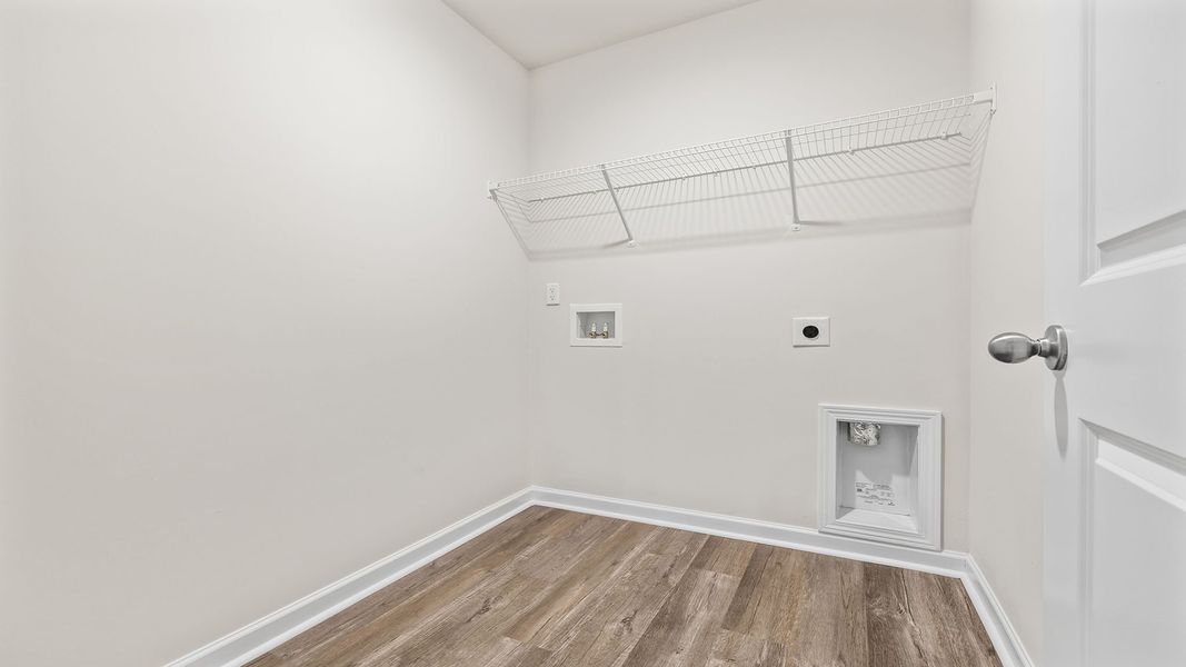 Spacious, unfurnished interior of a new home in Durbin Meadows, Fountain Inn (Image 26).