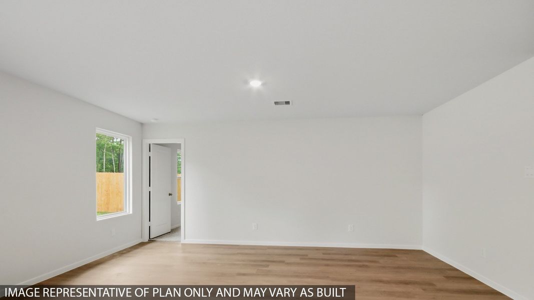 Spacious, unfurnished interior of a new home in Lexington Heights, Willis (Image 11).