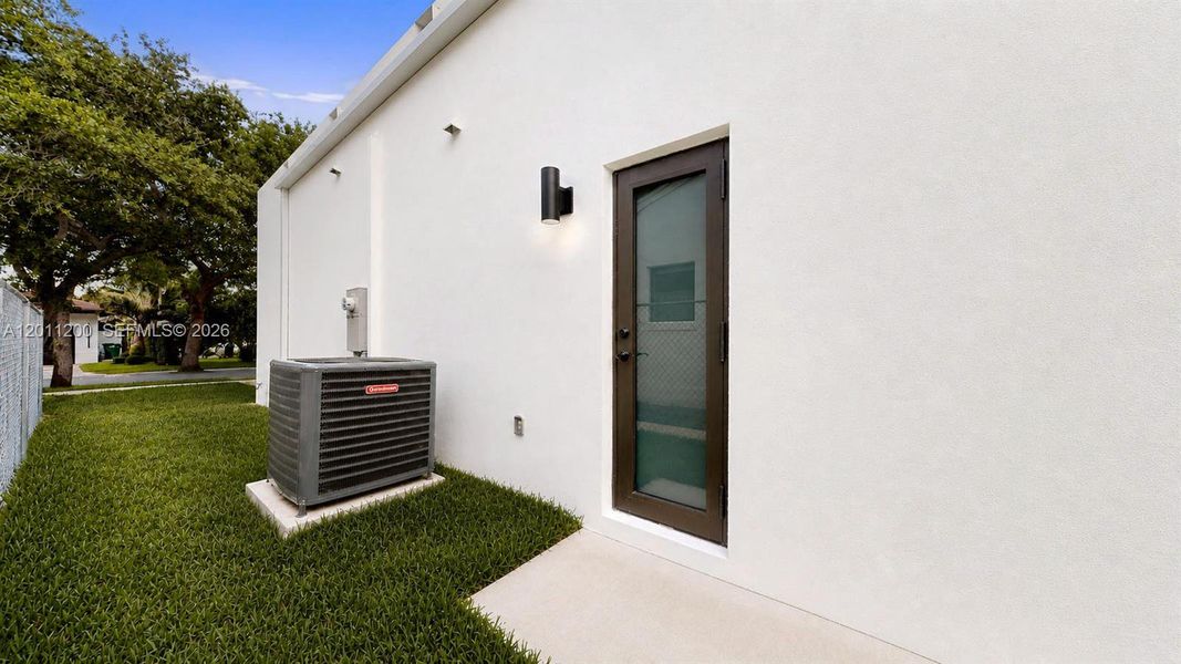 Exterior details and patio area of a home in , Miami Lakes (Image 47).