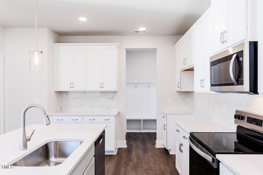 Stonebarrow_Lot48_MorganFC_QMI (10) (1) Stonebarrow_Lot48_MorganFC_QMI (10) (1)