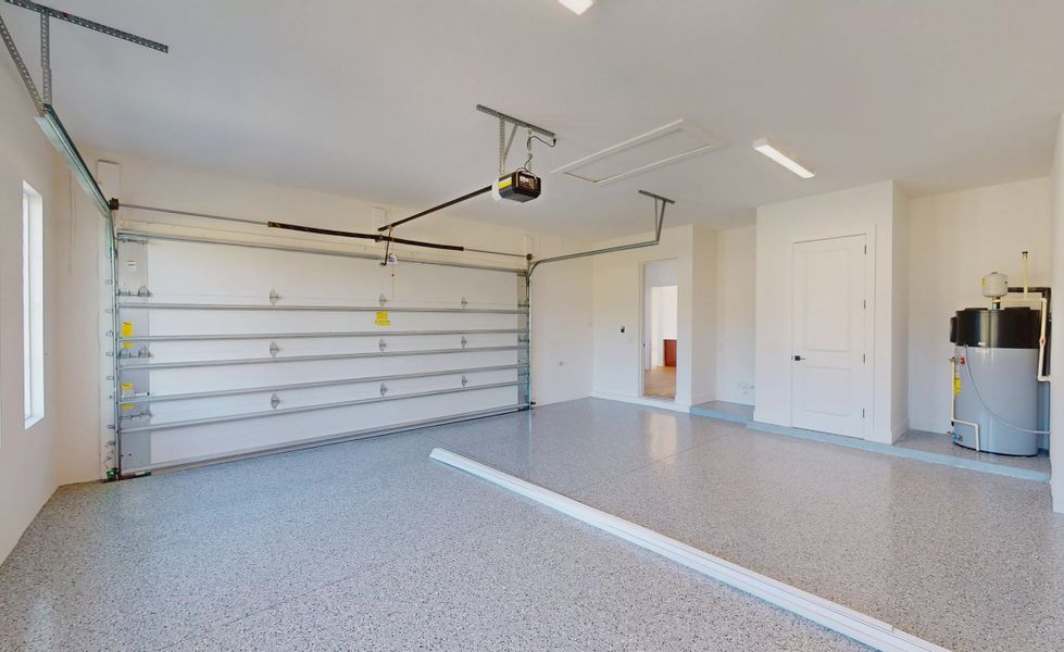 Spacious, unfurnished interior of a new home in West Hill Estates, Dade City (Image 42).