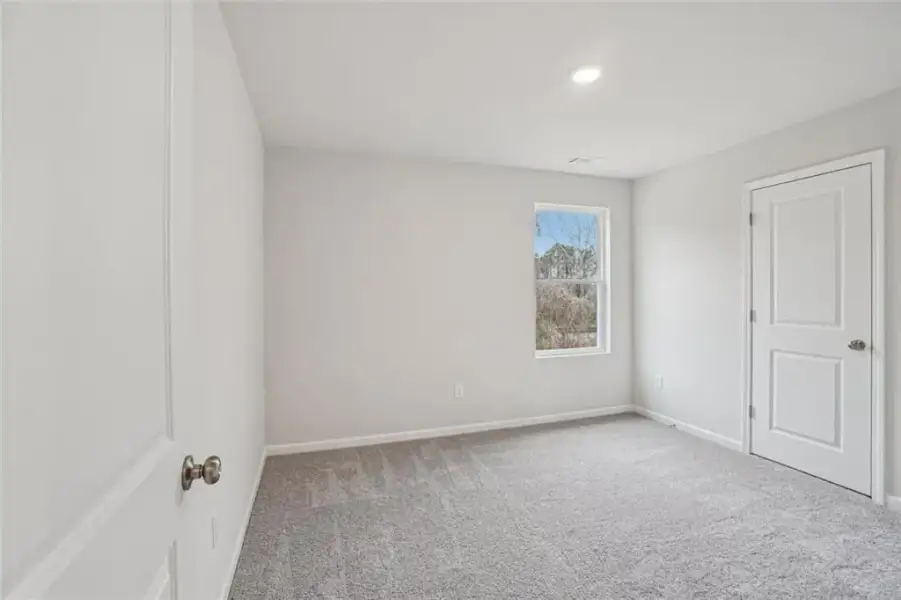 Spacious, unfurnished interior of a new home in Shallow Creek, Hogansville (Image 22).