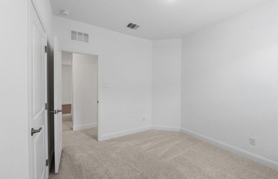 Spacious, unfurnished interior of a new home in Patterson Ranch, Georgetown (Image 14).