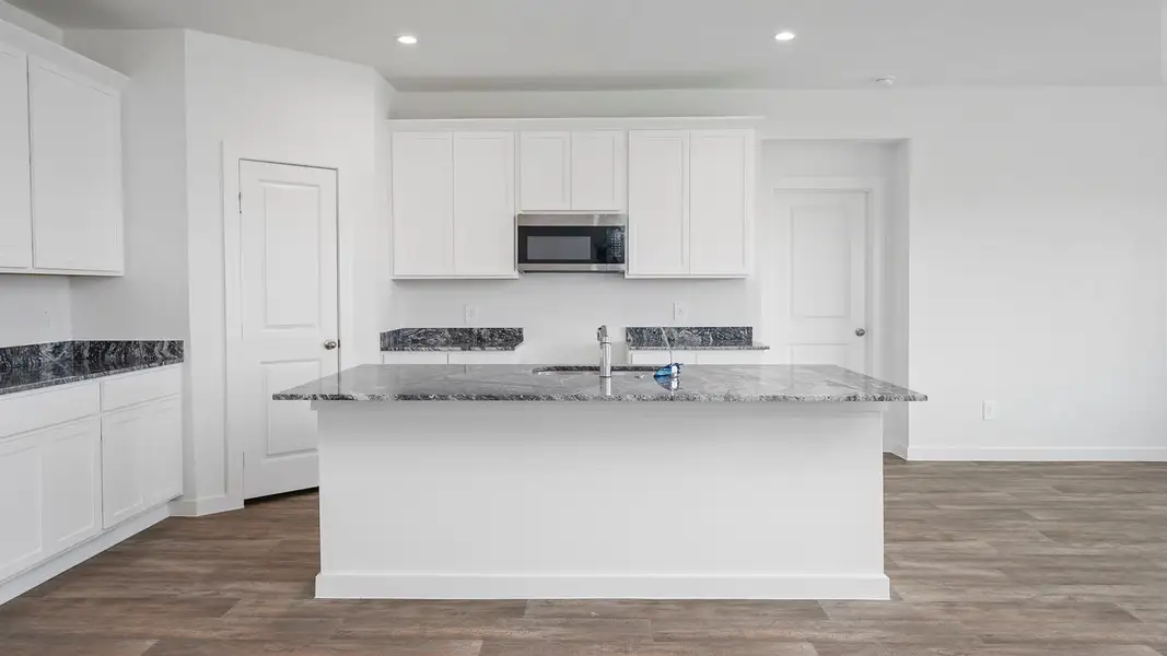 Furnished interior view inside a new home in Tamarron, Fulshear (Image 10).