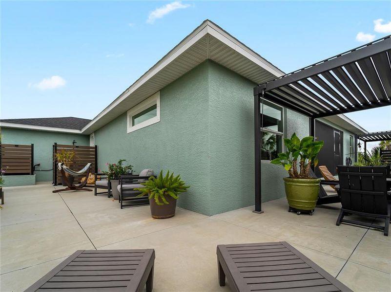 Exterior details and patio area of a home in , Placida (Image 38).