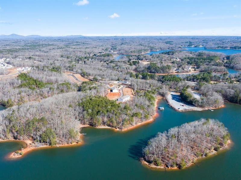 Natural landscape and outdoor views near Falcon Landing in Gainesville (Image 63).