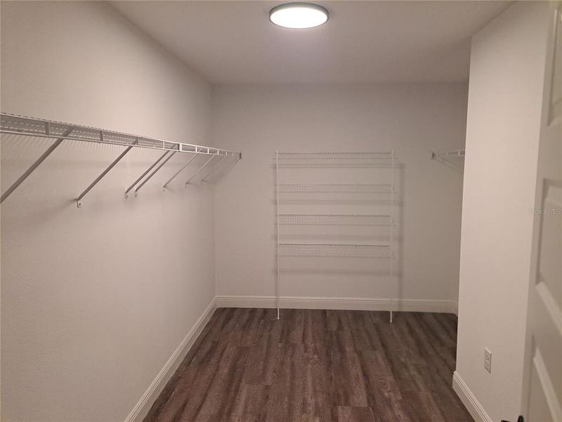 Spacious, unfurnished interior of a new home in , Citrus Springs (Image 16).