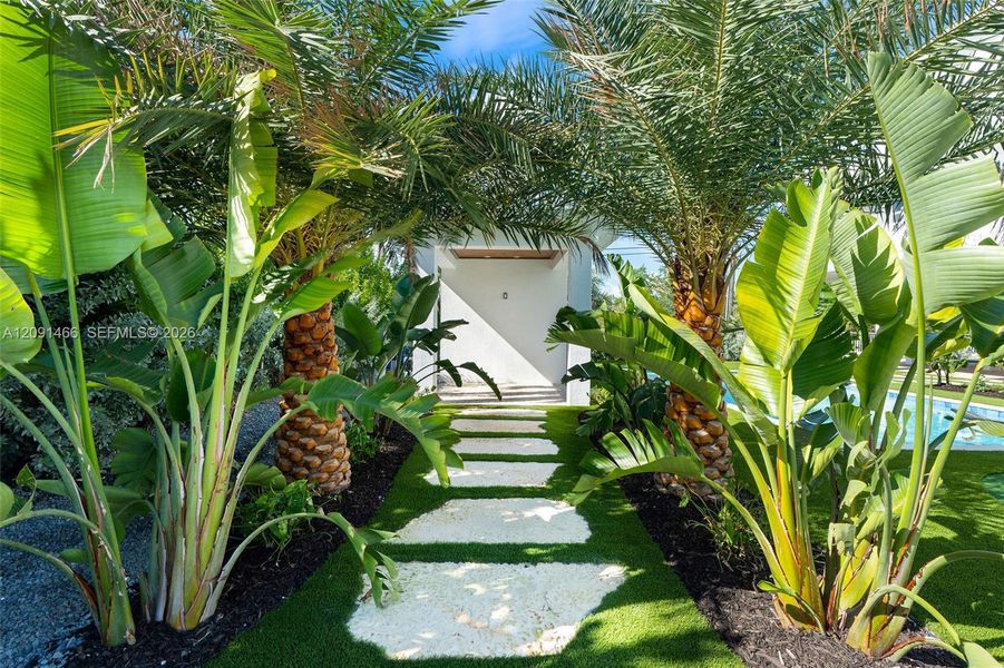 Natural landscape and outdoor views near  in Tavernier (Image 91).