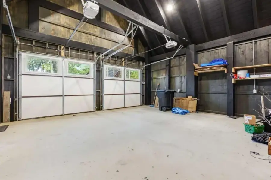 Image 55 of a home in .
