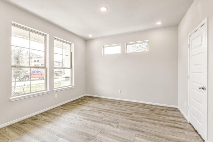 Spacious, unfurnished interior of a new home in Stone Creek Ranch, Hockley (Image 23). Spacious, unfurnished interior of a new home in Stone Creek Ranch, Hockley (Image 23).