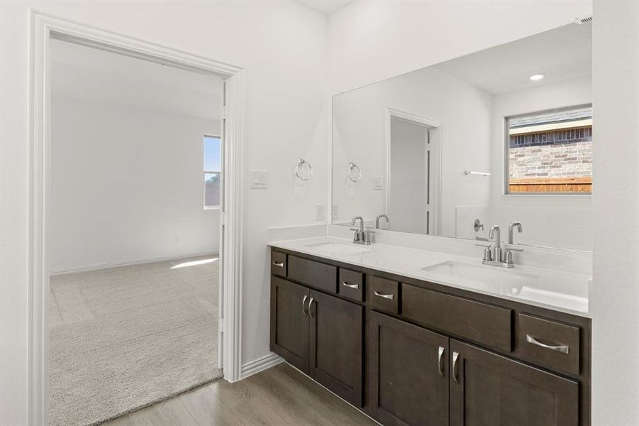 23. 1322 Parkdale - Bath (4) 23. 1322 Parkdale - Bath (4)