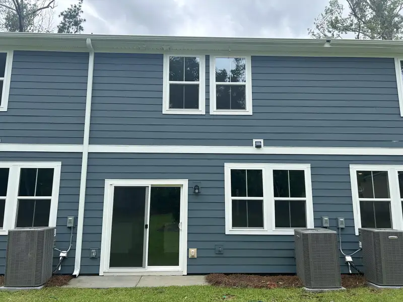 Exterior details and patio area of a home in , Summerville (Image 4).
