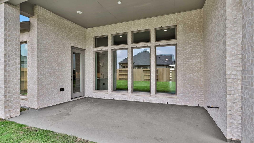 Spacious, unfurnished interior of a new home in Grange 60', Katy (Image 9). Spacious, unfurnished interior of a new home in Grange 60', Katy (Image 9).
