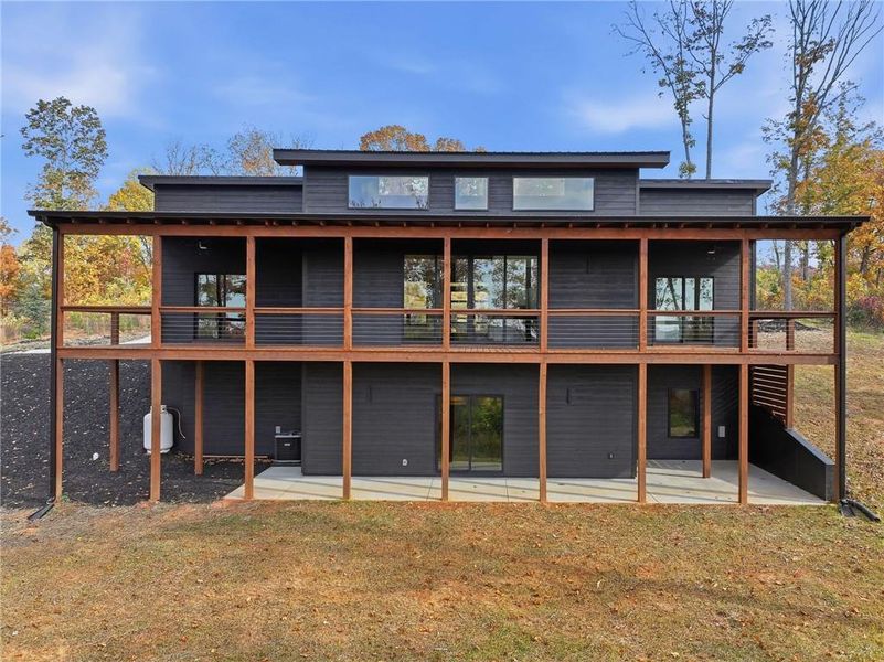 Exterior details and patio area of a home in , Jasper (Image 2).