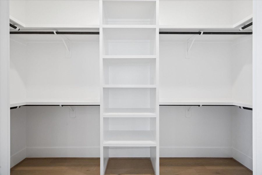 Spacious, unfurnished interior of a new home in West 21st Residences, Houston (Image 17).