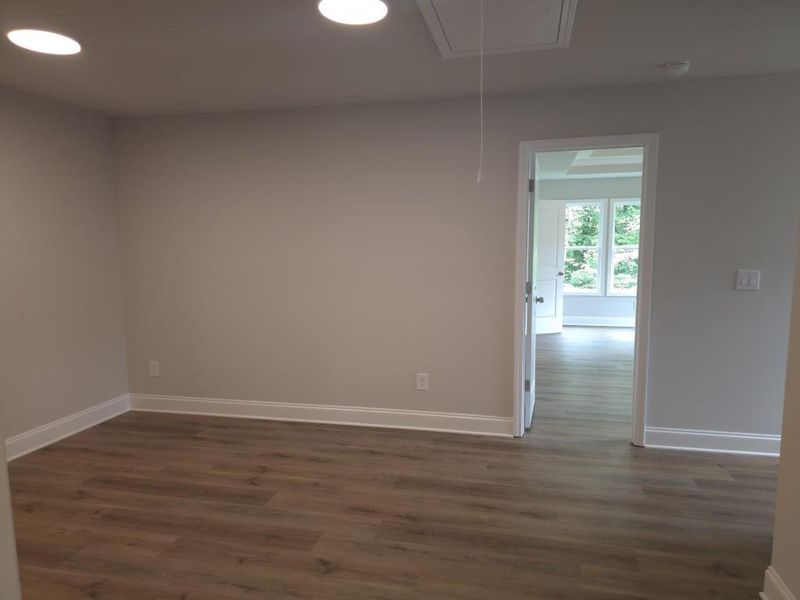 Spacious, unfurnished interior of a new home in , Duluth (Image 27).
