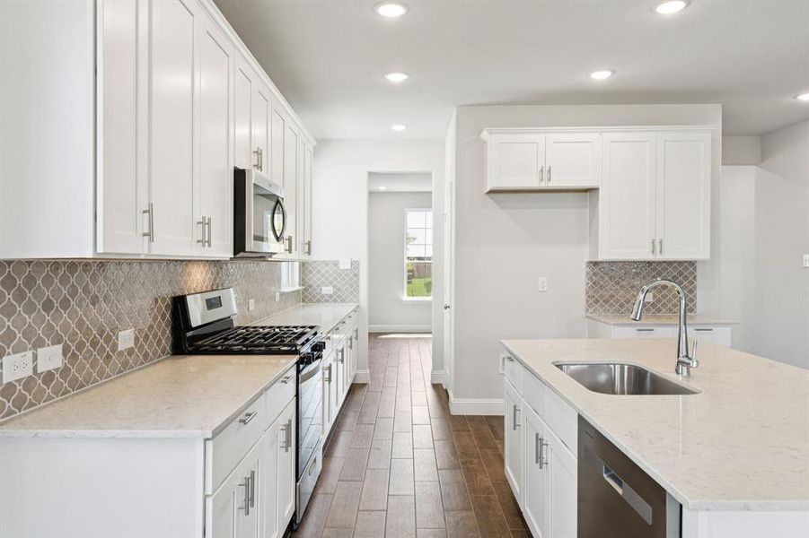 Furnished interior view inside a new home in Venetian, Celina (Image 9).