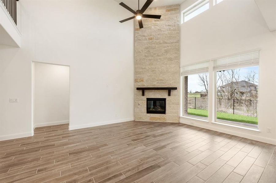 Spacious, unfurnished interior of a new home in Sonoma Verde, Rockwall (Image 35).