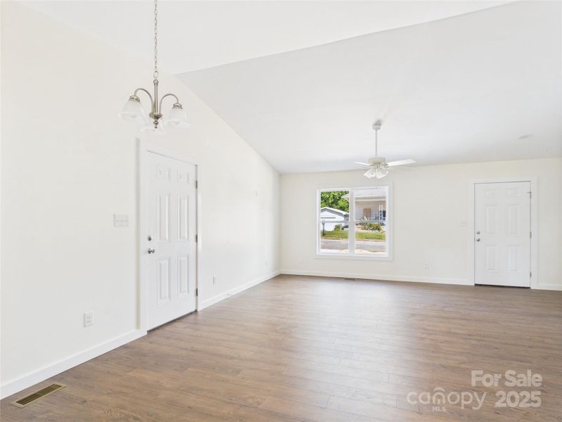 Spacious, unfurnished interior of a new home in , Granite Falls (Image 17).