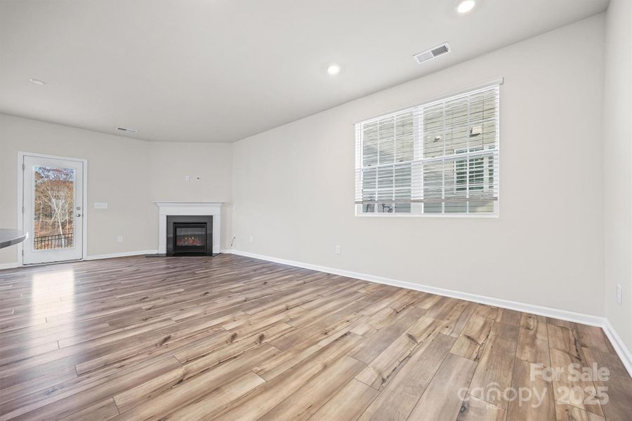 Spacious, unfurnished interior of a new home in , Fort Mill (Image 12).