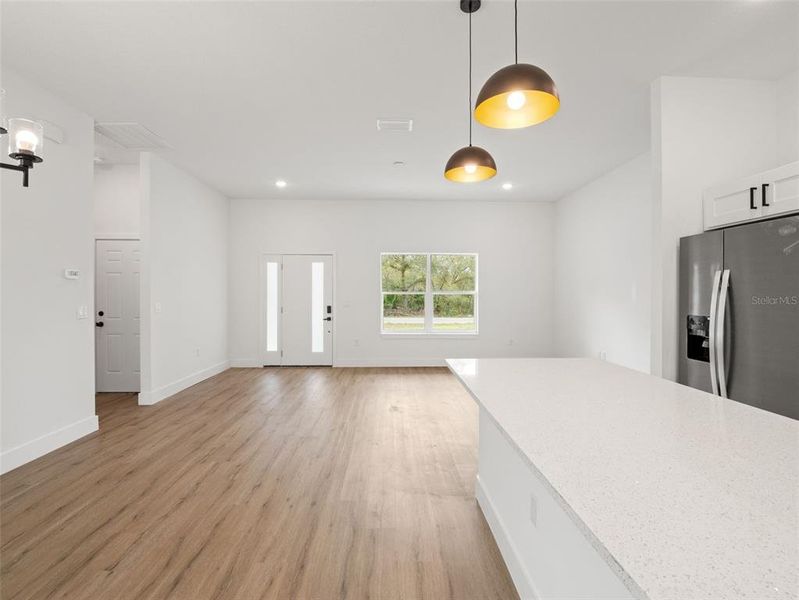 Spacious, unfurnished interior of a new home in , Ocklawaha (Image 27).