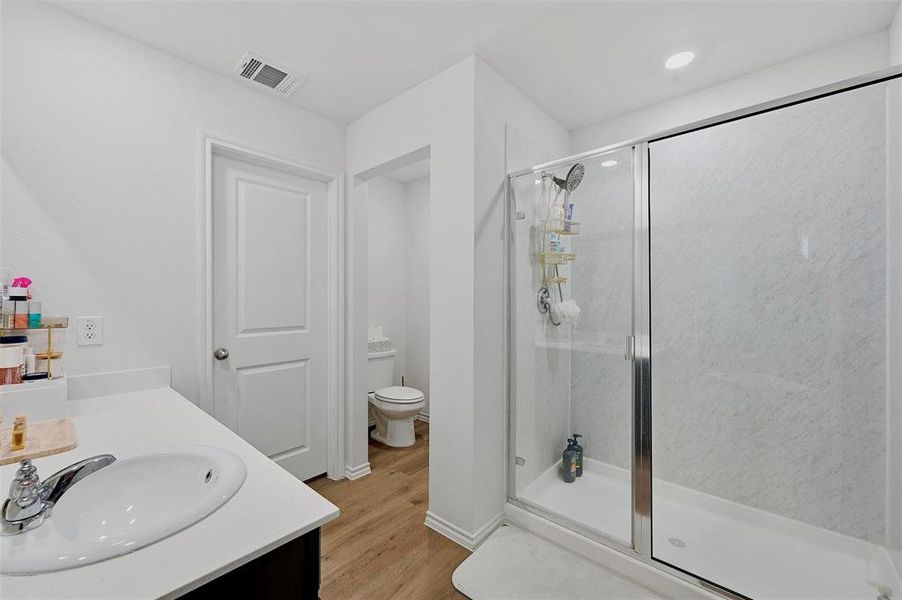 Furnished interior view inside a new home in Three Oaks, Sherman (Image 17).