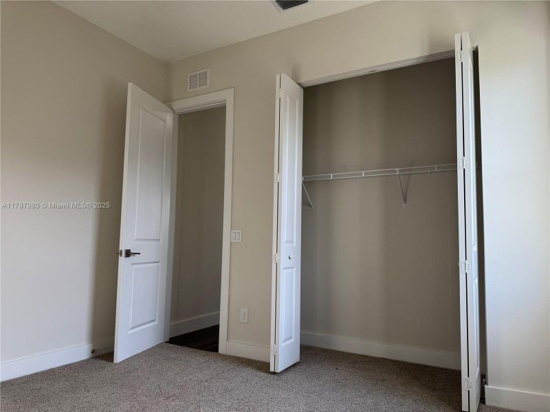 Spacious, unfurnished interior of a new home in , Labelle (Image 39).