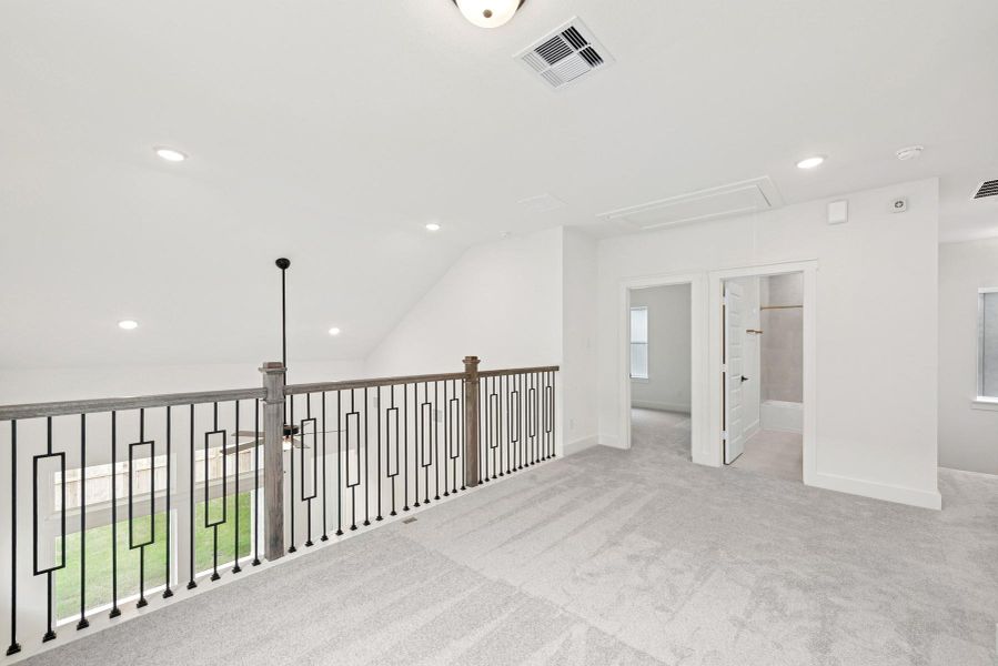 Spacious, unfurnished interior of a new home in The Highlands 40', Porter (Image 24). Spacious, unfurnished interior of a new home in The Highlands 40', Porter (Image 24).