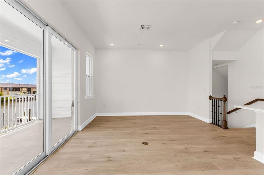 Spacious, unfurnished interior of a new home in , Punta Gorda (Image 36).