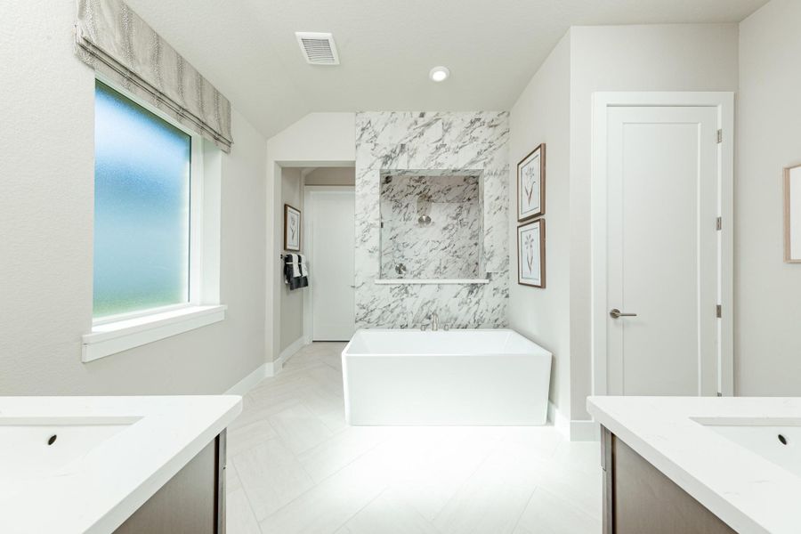 Representative model home photos shown for illustrative purposes only. Actual home, features, and finishes may vary. Home is currently under construction.