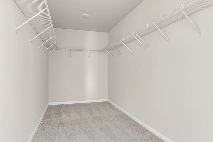 Similar Monroe floorplan with Timeless Collection. Features and finishes vary.