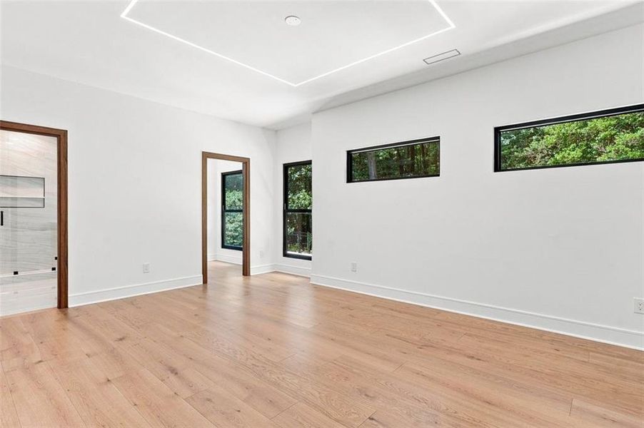 Spacious, unfurnished interior of a new home in , Atlanta (Image 42).
