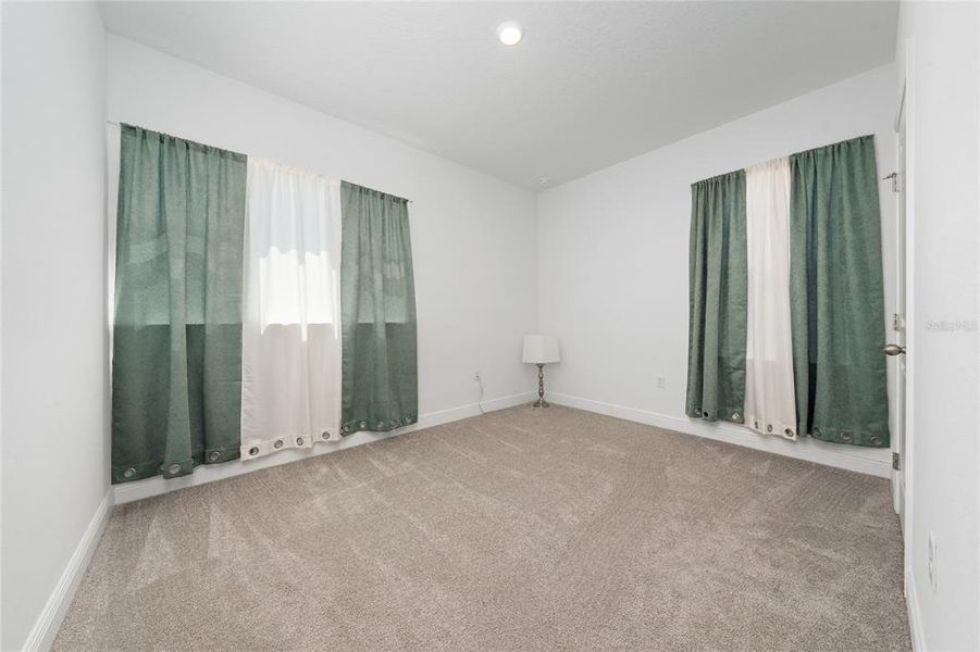 Spacious, unfurnished interior of a new home in , Minneola (Image 25).