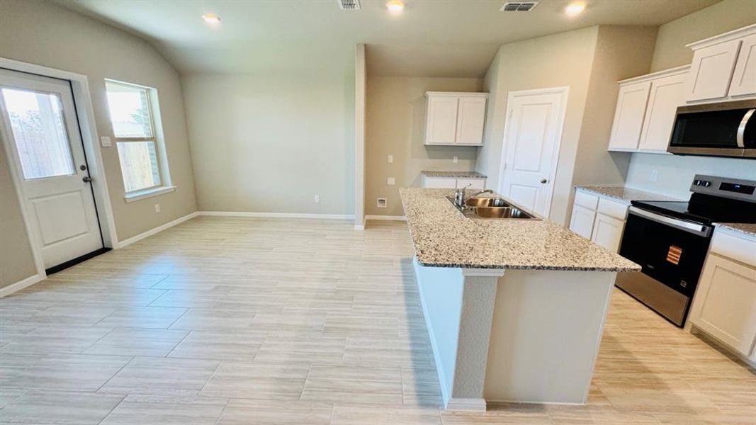 Image 18 of a home in Meadowbrook Estates.