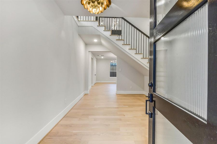 Spacious, unfurnished interior of a new home in , Houston (Image 24).