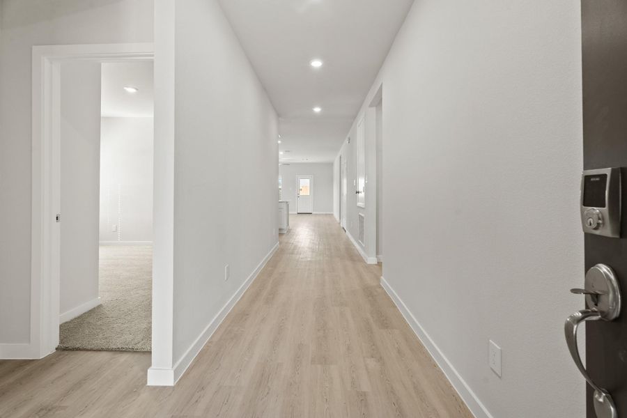 Spacious, unfurnished interior of a new home in Pearlbrook, Texas City (Image 14). Spacious, unfurnished interior of a new home in Pearlbrook, Texas City (Image 14).